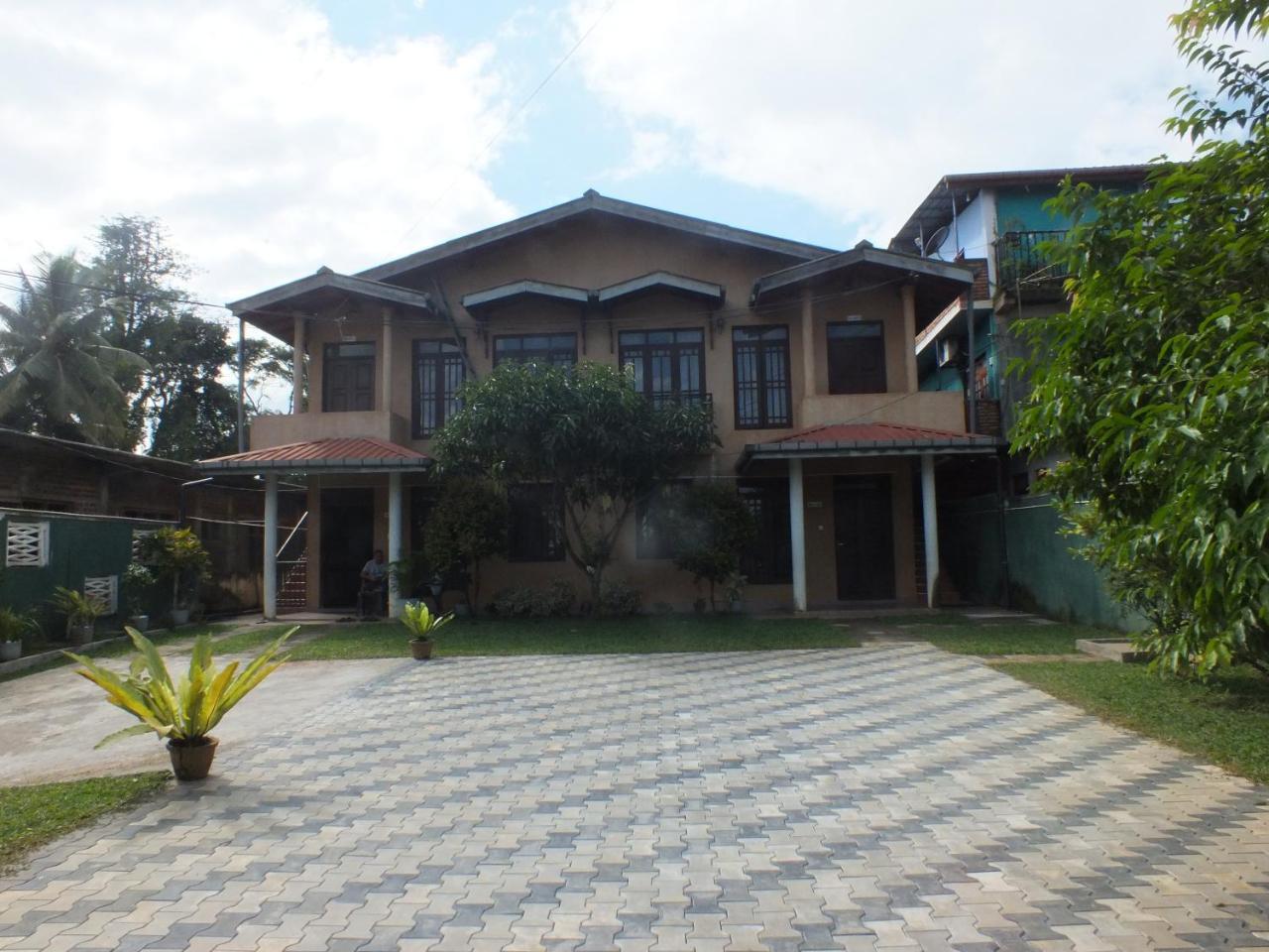 Hillsview Rest & Guest House Matale Buitenkant foto